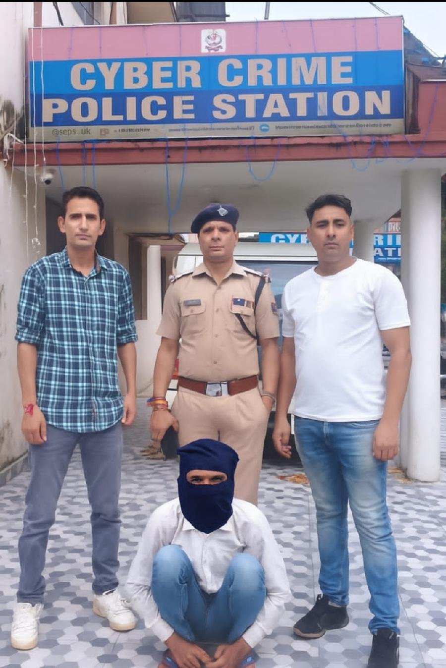 एसटीएफ साइबर क्राइम पुलिस टीम की बड़ी कार्रवाई, OLX पर मकान किराए पर देने का विज्ञापन देकर ठगी करने वाले अभियुक्त को राजस्थान से किया गिरफ्तार