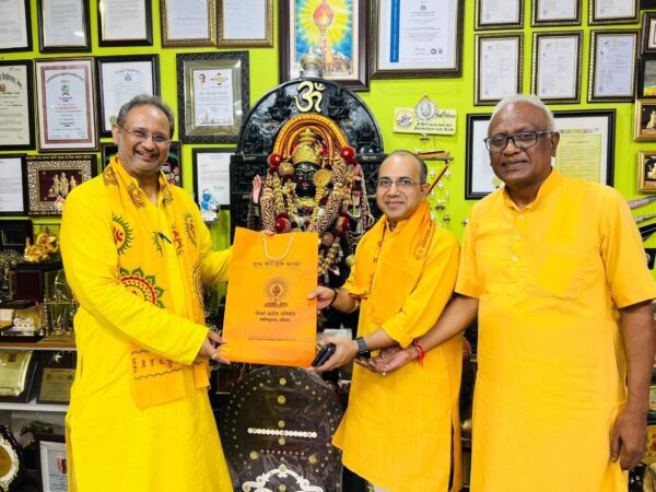 देसंविवि और एमजीकेवीपी वाराणसी के बीच समझौता ज्ञापन पर हस्ताक्षर