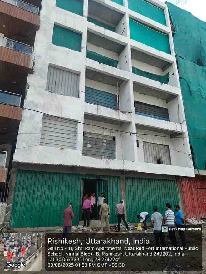 सीएम धामी के निर्देश पर एमडीडीए ने ऋषिकेश में अवैध निर्माणों पर की ताबड़तोड़ कार्रवाई, 11 बहुमंजिले अवैध निर्माण किए गये सील