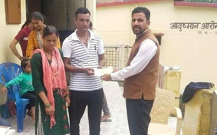 सीएम धामी घोषणा के अनुरूप प्रभावित क्षेत्रों में वितरित किये राहत राशि के चेक