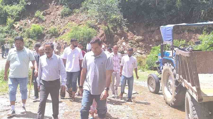 आपदा की घड़ी में रुद्रप्रयाग के साथ कैबिनेट मंत्री सौरभ बहुगुणा, स्थलीय निरीक्षण कर बोले– ‘हर परिवार को मिलेगी मदद’