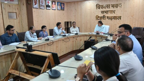 भारत सरकार की वित्तीय समावेशन योजनाओं के तहत जनपद में आयोजित होंगे बैंकिंग शिविर – सीडीओ वरूणा अग्रवाल