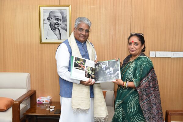 उत्तराखंड विधानसभा अध्यक्ष ऋतु खंडूड़ी ने केंद्रीय वन मंत्री भूपेन्द्र यादव से की भेंट, कोटद्वार के लिए माँगी लालढांग-चिल्लरखाल रोड, जंगल सफारी और पक्षी अभयारण्य परियोजनाएं