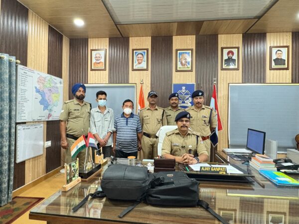 एसपी अजय गणपति की ‘सर्जिकल स्ट्राइक’ जारी, चम्पावत पुलिस का नशे पर बड़ा प्रहार, 8 लाख रूपये की 04 किलोग्राम से अधिक अवैध चरस के साथ 2 तस्कर गिरफ्तार, ‘ड्रग्स फ्री देवभूमि’ अभियान को मिली बड़ी सफलता