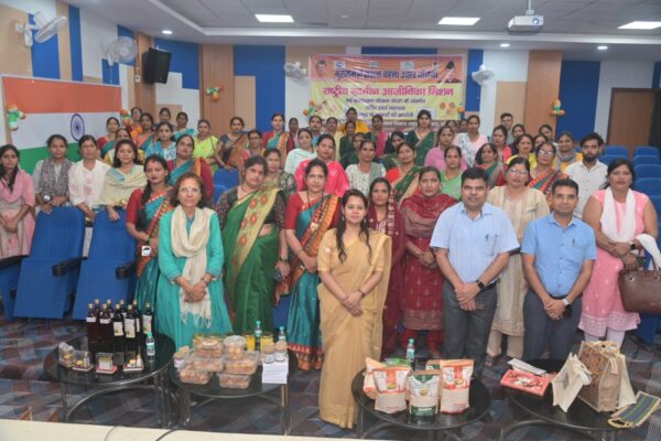 मुख्यमंत्री धामी ने वीडियो कॉन्फ्रेंसिंग के माध्यम से “सशक्त बहन उत्सव” का किया उद्घाटन, विकासखंड लक्सर के बेबी स्वयं सहायत समूह की करिश्मा से किया संवाद