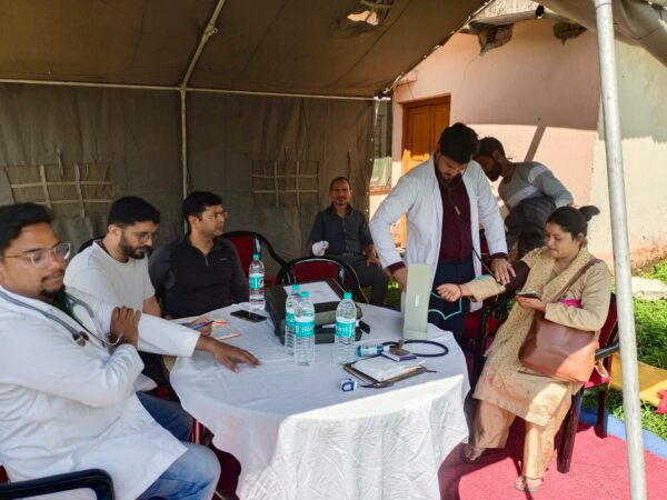 मुख्यमंत्री पुष्कर सिंह धामी के निर्देश पर धराली आपदा में स्वास्थ्य विभाग पूरी तरह मुस्तैद, 16 सदस्यीय विशेष चिकित्सा टीम धराली-हर्षिल में सक्रिय, मातली में अब तक 70 से अधिक घायलों का उपचार