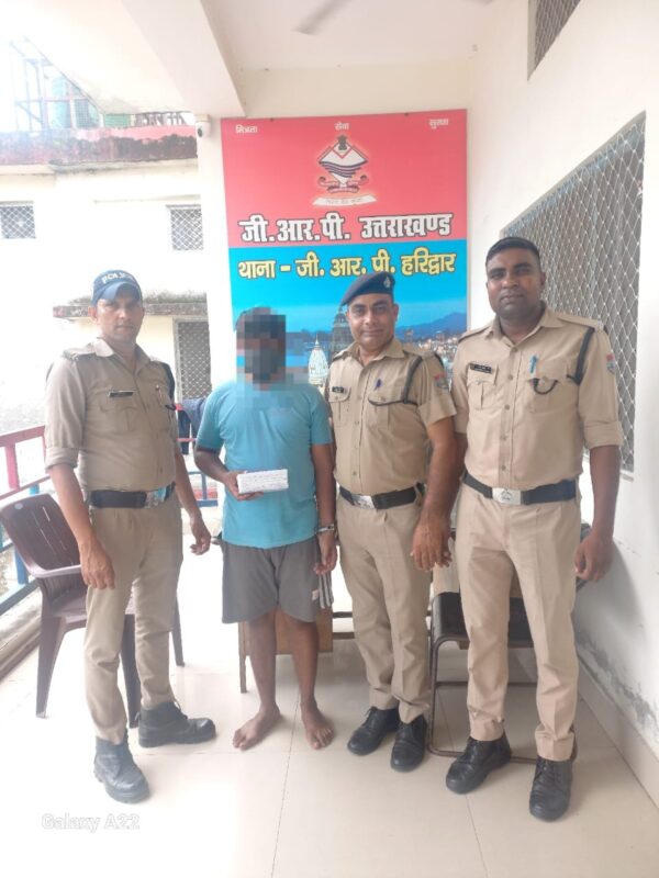 एसपी तृप्ति भट्ट का अपराधियों पर कड़ा प्रहार जारी, जीआरपी हरिद्वार ने चैन स्नेचिंग में बावरिया गैंग के सावन को किया गिरफ्तार