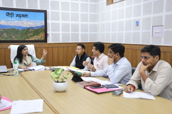 आपदा प्रभावित क्षेत्रों में राहत और पुनर्वास कार्यों में तेजी, डीएम स्वाति एस भदौरिया स्वयं कर रही हैं मॉनिटरिंग; भूगर्भीय सर्वेक्षण के लिए टीम गठित