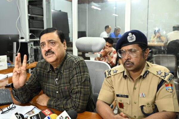 रेस्क्यू अभियान में 1278 लोगों को निकाला गया सुरक्षित, मलवे के भीतर दबे लोगों की खोज का अभियान तेज – आयुक्त गढवाल मंडल विनय शंकर पाण्डेय