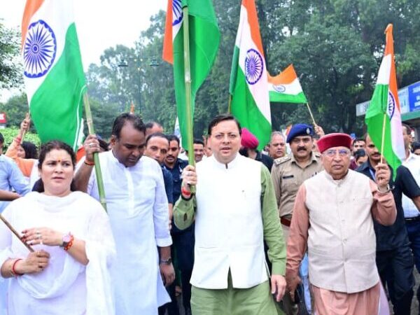 तिरंगा यात्रा भारत माता, स्वाधीनता सेनानियों, शहीद सैनिकों, वीरांगनाओं एवं भारत के महान सपूतो के प्रति आभार व्यक्त करने का अवसर – मुख्यमंत्री धामी