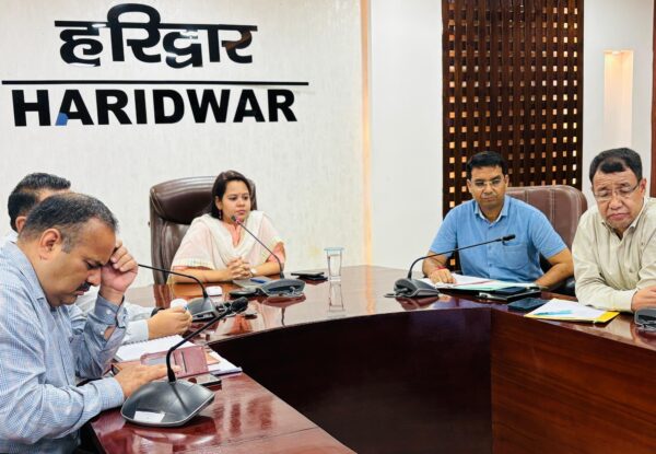 मुख्य विकास अधिकारी आकांक्षा कोन्डे ने की जलागम परियोजना की समीक्षा, दिए निर्देश