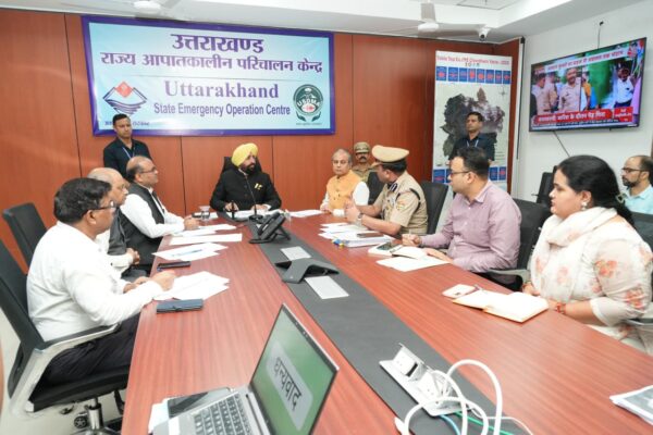 राज्यपाल ने राहत और बचाव कार्यों को सराहा, एसईओसी से की धराली में संचालित कार्यों की समीक्षा, कहा-मुख्यमंत्री फ्रंटलाइन लीडर, प्रभावितों के साथ हर पल खडे़ हैं