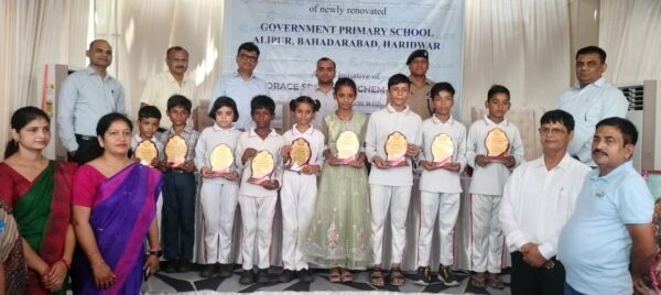 डीएम मयूर दीक्षित व एसएसपी प्रमेन्द्र सिंह डोबाल ने सीएसआर से राजकीय प्राथमिक विद्यालय व आंगनबाड़ी केन्द्र अलीपुर किये गये कार्यों का किया लोकार्पण