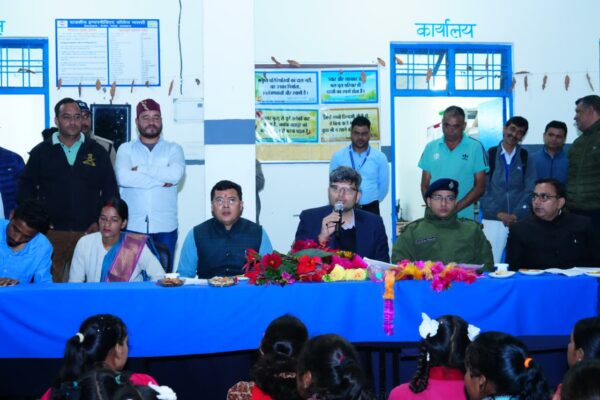 गैरसैंण : “सरकार आपके द्वार’ कार्यक्रम के तहत मालसी में रात्रि चौपाल, विधायक और डीएम ने सुनीं ग्रामीणों की समस्याएं, दिए निर्देश