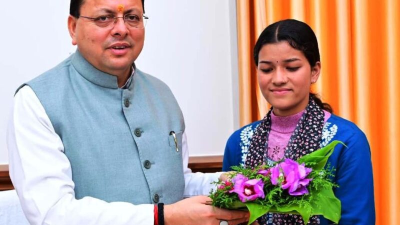 सीएम ने सारकोट की समस्याओं के निदान का दिया भरोसा