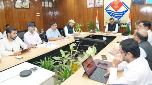 मुख्य सचिव आनन्द बर्द्धन ने की प्रदेश में आपदा प्रभावितों के लिए राहत एवं पुनर्वास कार्यों की समीक्षा, दिए निर्देश