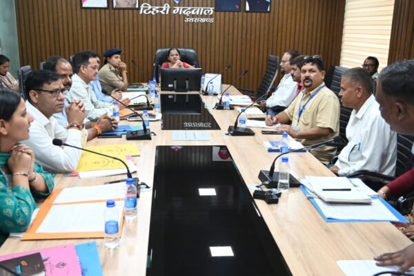 डीएम नितिका खण्डेलवाल की अध्यक्षता में बाल कल्याण समिति की त्रैमासिक बैठक आयोजित, मुख्यमंत्री वात्सल्य योजना व PM Care फंड सहित विभिन्न बाल कल्याण योजनाओं की हुई समीक्षा