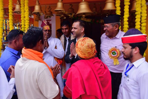 डीएम आशीष भटगांई ने धौली नाग मंदिर के ऋषि पंचमी कौतिक में की पूजा अर्चना, क्षेत्रवासियों को दी शुभकामनाएं