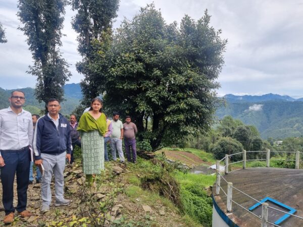 सीडीओ वरुणा अग्रवाल ने आनंद चौक ग्राम समूह पंपिंग पेयजल योजना का किया निरीक्षण, दिए निर्देश