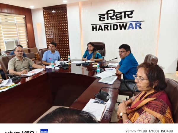 सीडीओ आकांक्षा कोण्डे ने की ग्राम्य विकास योजनाओं की समीक्षा, दिए महत्वपूर्ण निर्देश