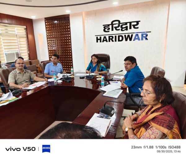 सीडीओ आकांक्षा कोण्डे ने की ग्राम्य विकास योजनाओं की समीक्षा, दिए महत्वपूर्ण निर्देश