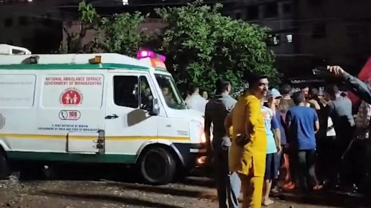 मुंबई के वसई में इमारत ढही, दो लोगों की मौत