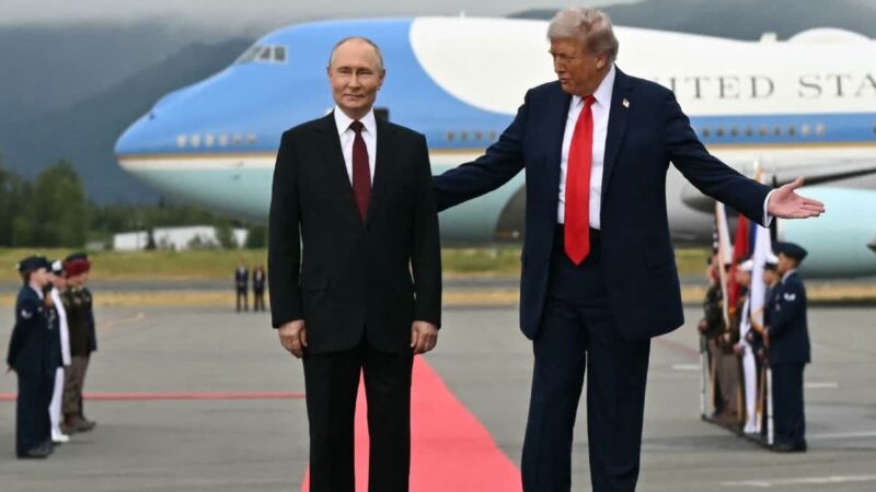 ट्रंप-पुतिन की अलास्का में मुलाकात : युद्धविराम पर नहीं बनी बात, लेकिन रिश्तों में दिखी गर्माहट
