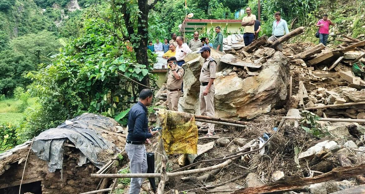 हणज के प्रभावित परिवारों को सुरक्षित स्थान पर शिफ्ट