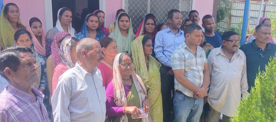 गौचर : शैल-बसंतपुर में हो रहे भू-धंसाव के लिए स्थानीय लोगों ने रेलवे को ठहराया जिम्मेदार