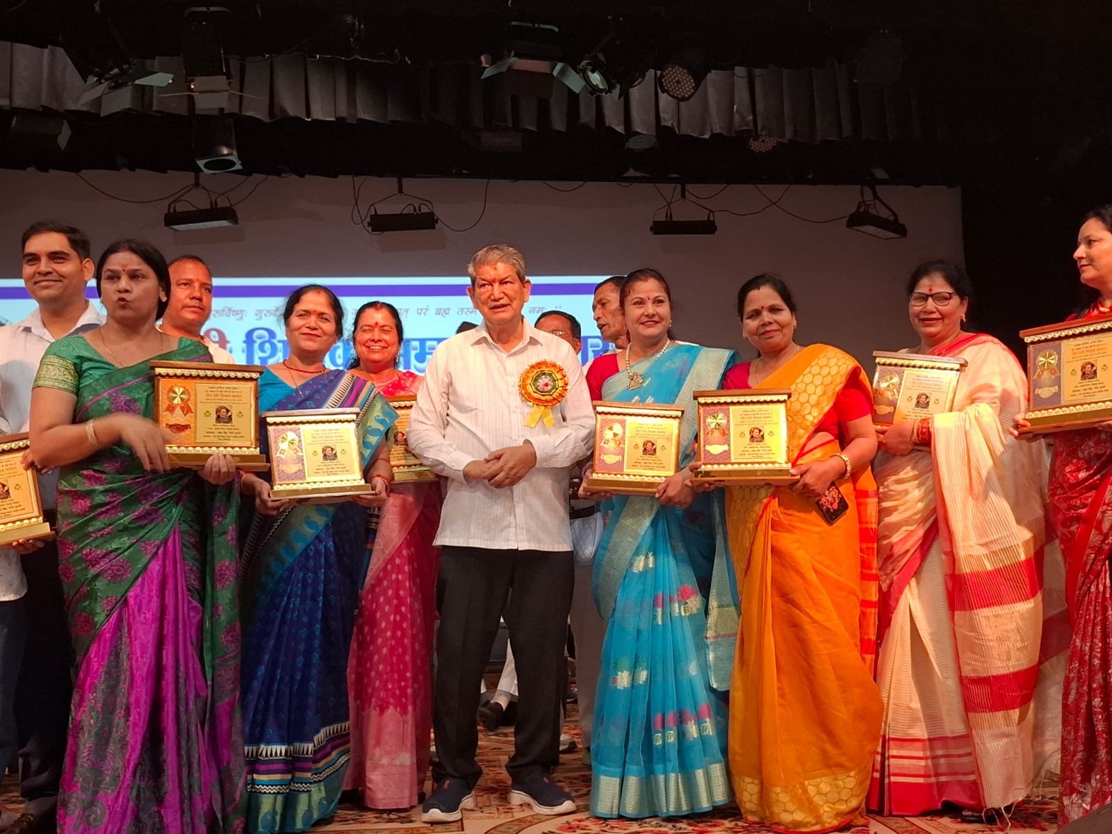 गौरा देवी शिक्षक सम्मान समारोह : पूर्व मुख्यमंत्री हरीश रावत ने शिक्षकों को किया सम्मानित, कहा- “शिक्षकों का अहित नहीं होने दिया जाएगा”