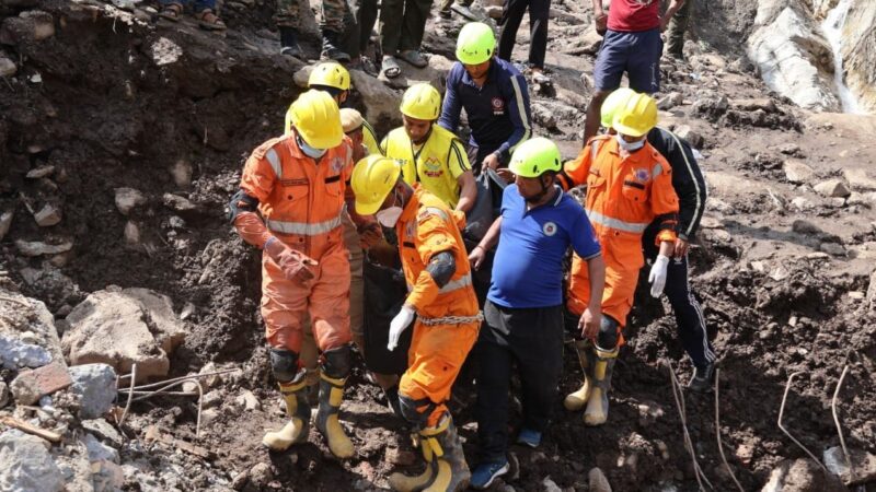 लापता लोगों की खोज में रेस्क्यू कार्य तेजी