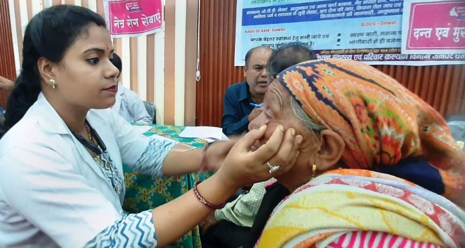 स्वास्थ्य शिविरों में 13 सौ से अधिक लोगों तक पहुंचा लाभ