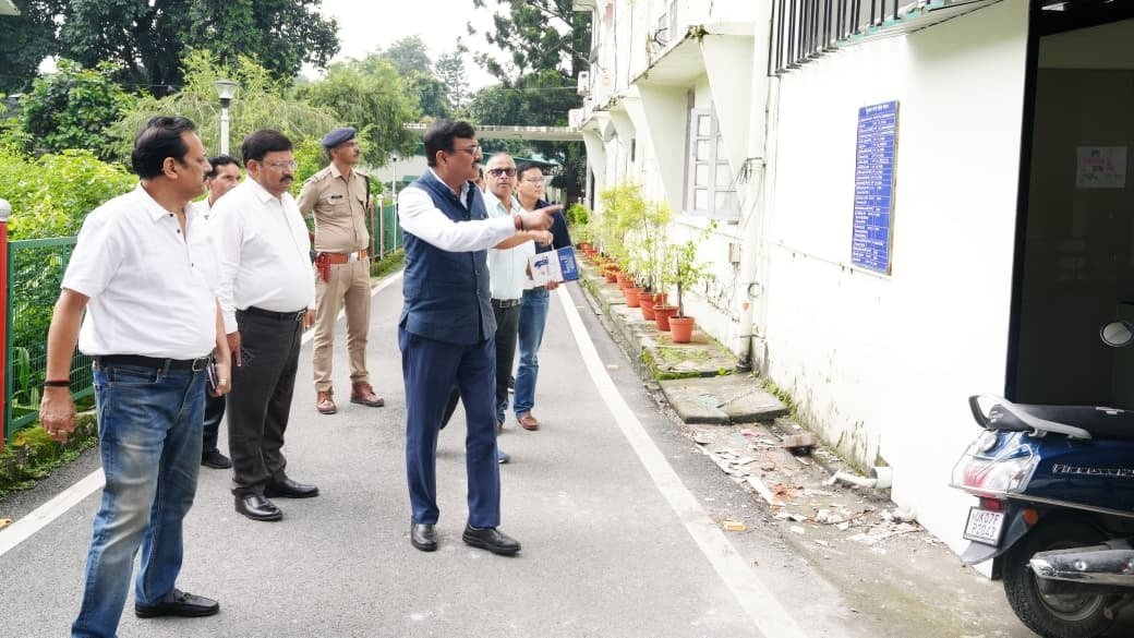 मुख्य सचिव ने सचिवालय का निरीक्षण किया, सुधार के दिए निर्देश