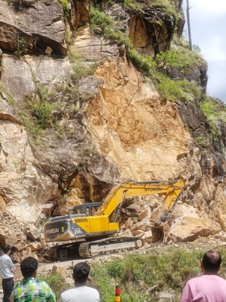 उत्तरकाशी जिले में सड़कों की स्थिति, ये मार्ग खुले, इनके खुलने का इंतजार