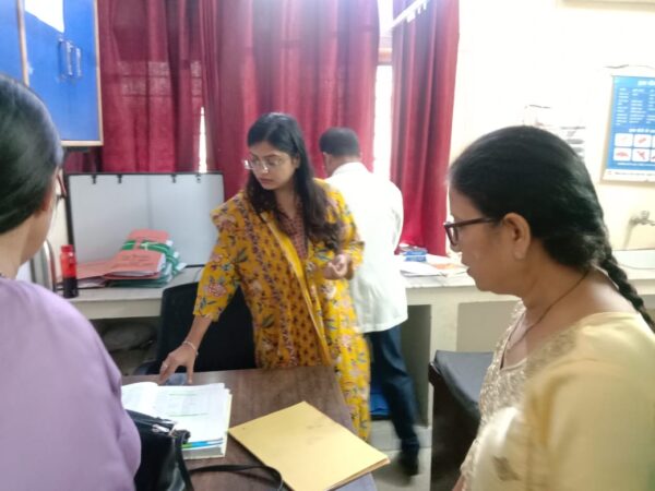 एसडीएम याक्षी अरोड़ा के नेतृत्व में अल्ट्रासाउंड केंद्रों का किया गया औचक निरीक्षण, नियमानुसार संचालित मिले सभी केंद्र