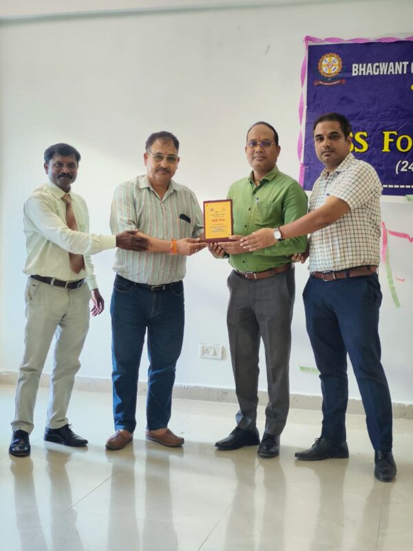 भगवंत ग्लोबल विश्वविद्यालय में धूमधाम से मनाया गया एनएसएस स्थापना दिवस