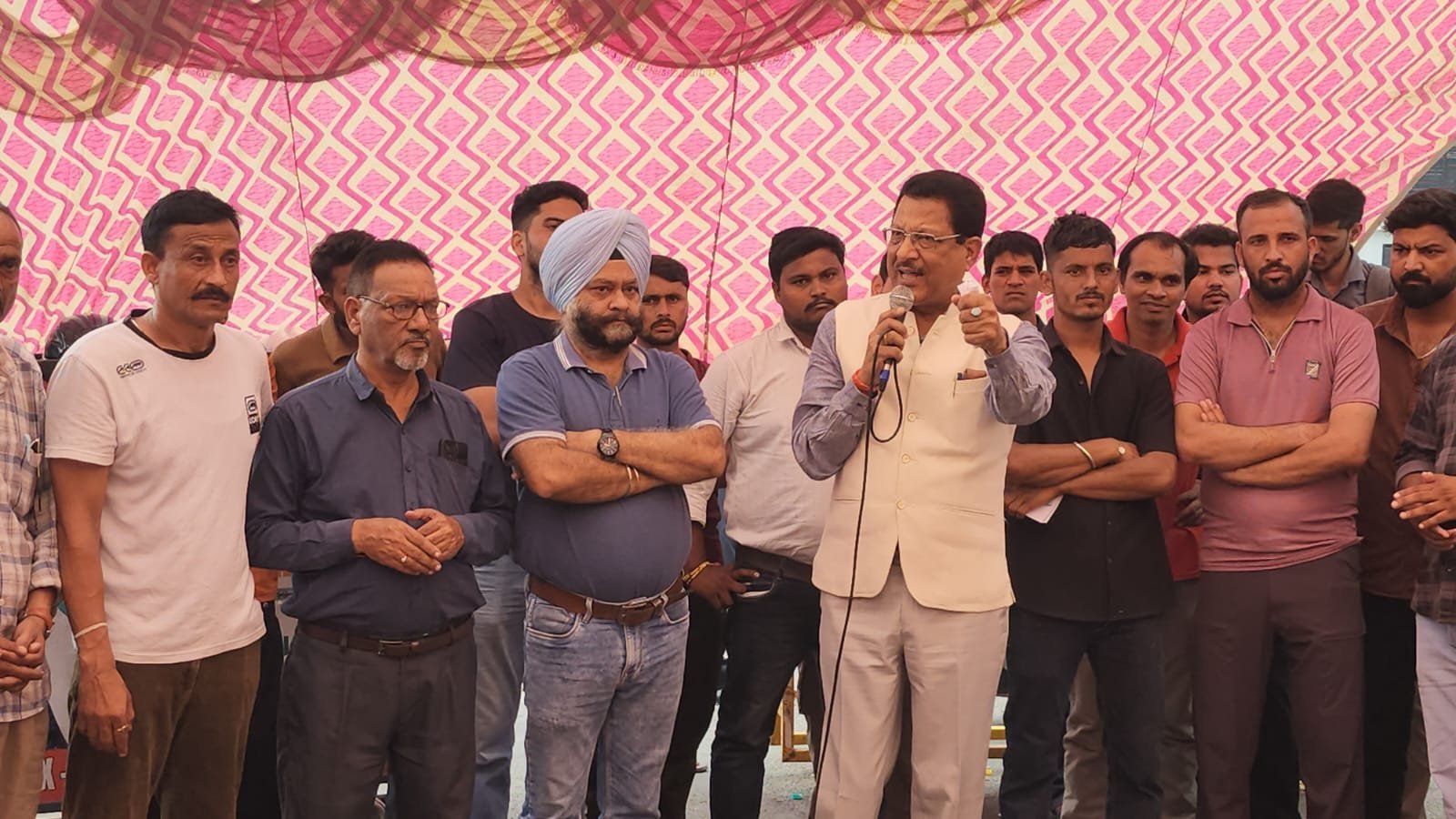 इंडिया गठबंधन की बैठक : पेपर लीक पर BJP सरकार पर हमला, CM के बयान की निंदा, CBI जांच की  मांग