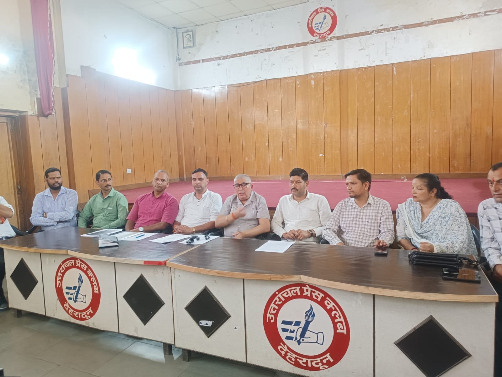 उपनल कर्मचारियों का आक्रोश : नियमितीकरण में देरी पर 10 नवंबर से अनिश्चितकालीन धरना