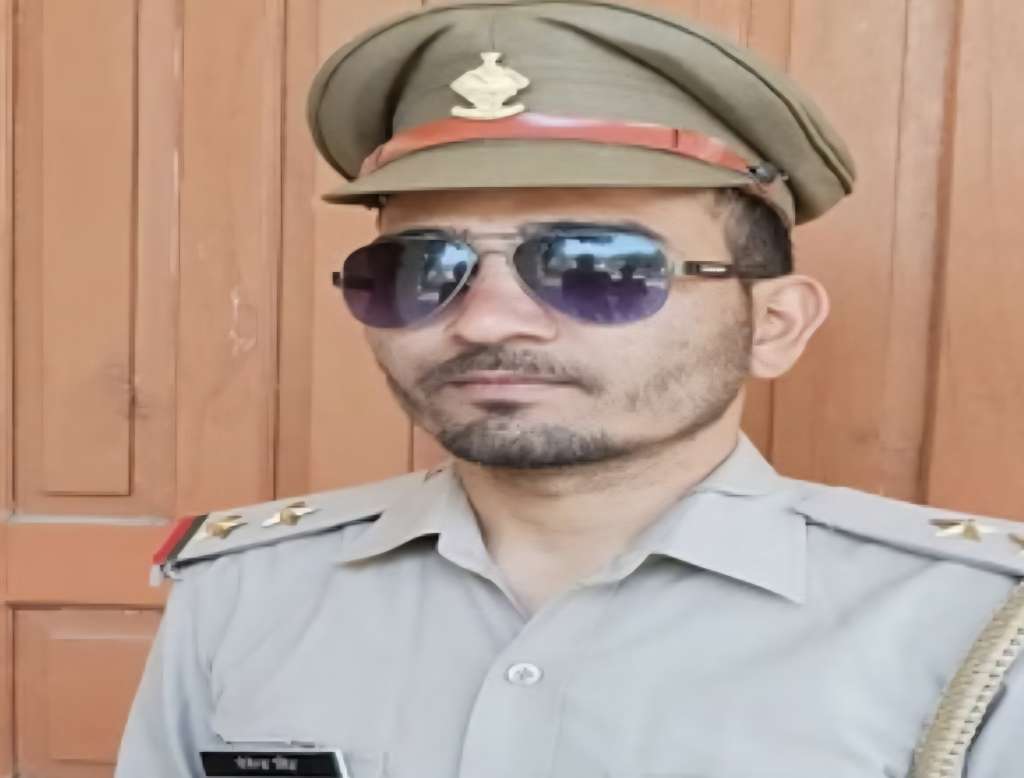 गधेरे में बहे दरोगा की मौत, प्रशासन और एसडीआरएफ की टीम ने निकाला शव