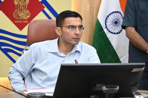 देहरादून में दो दिनों से भारी बारिश, अलर्ट मोड में जिला प्रशासन, हर ब्लॉक व  तहसील में मौजूदा स्थिति पर प्रशासन की नजर, डीएम सविन बंसल ले रहे पल पल का अपडेट