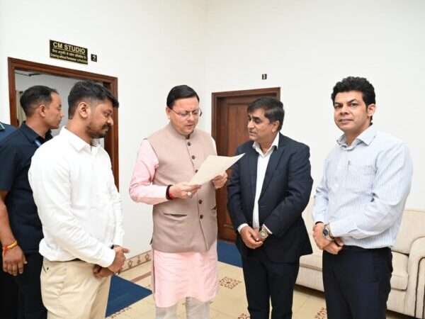 नेस्‍ले इंडिया ने आपदाग्रस्त उत्तरकाशी के लिए भेजी राहत सामग्री, मुख्यमंत्री पुष्कर सिंह धामी ने देहरादून से राहत किट को हरी झंडी दिखाकर किया रवाना