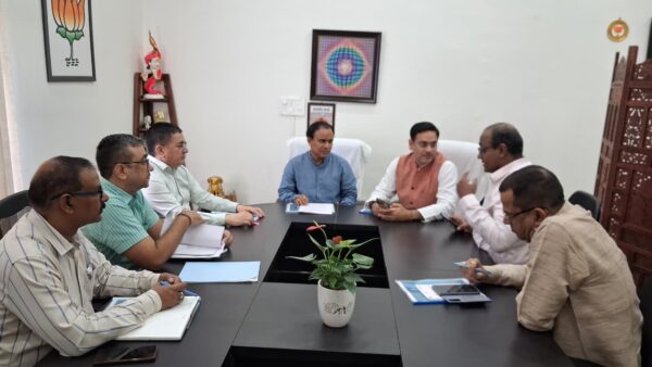 सहकारिता व पशुपालन-दुग्ध विभाग की समीक्षा बैठक आयोजित, 10 पर्वतीय जनपदों में संचालित साइलेज योजना को मिलेगा व्यापक रूप