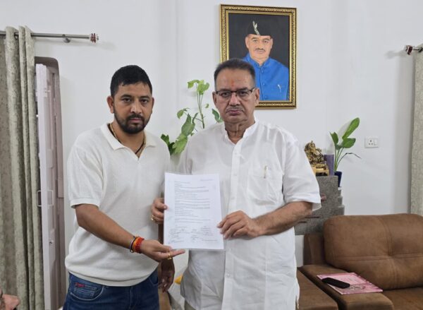 हर्षिल क्षेत्र के किसानों को हरसम्भव मदद करेगी सरकार – कृषि मंत्री गणेश जोशी