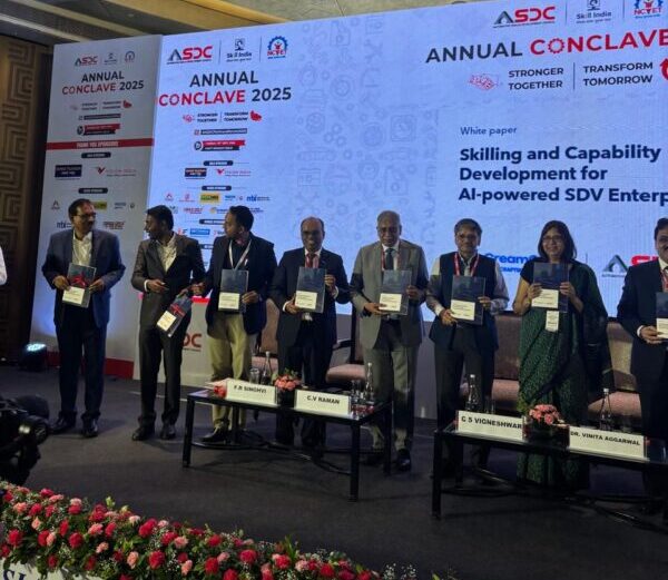 AI से बदलेगा गाड़ियों का भविष्य : क्रीमकॉलर और एएसडीसी की रिपोर्ट