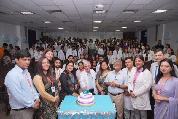 श्री महंत इन्दिरेश अस्पताल के फिजियोथेरेपी विभाग द्वारा धूमधाम से मनाया गया वर्ल्ड फिजियोथेरेपी दिवस, पोस्टर प्रतियोगिता के विजेताओं को किया सम्मानित