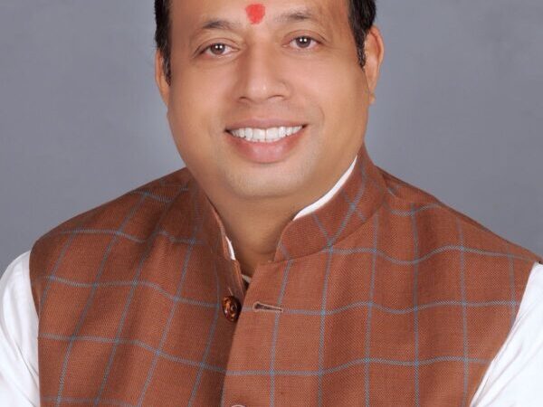 केंद्र एवं प्रदेश सरकार आपदा पीड़ितों के साथ – हेमंत द्विवेदी