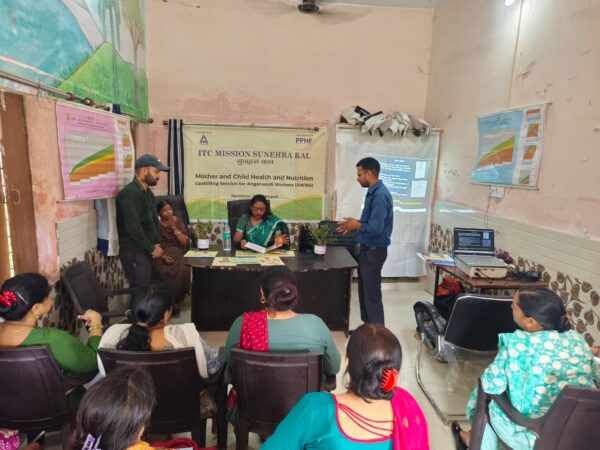 सीडीपीओ सुलेखा सहगल ने मदर एंड चाइल्ड हेल्थ एंड न्यूट्रिशन विषय पर आयोजित कार्यशाला में किया प्रतिभाग, आंगनबाड़ी कार्यकत्रियों को दिए निर्देश