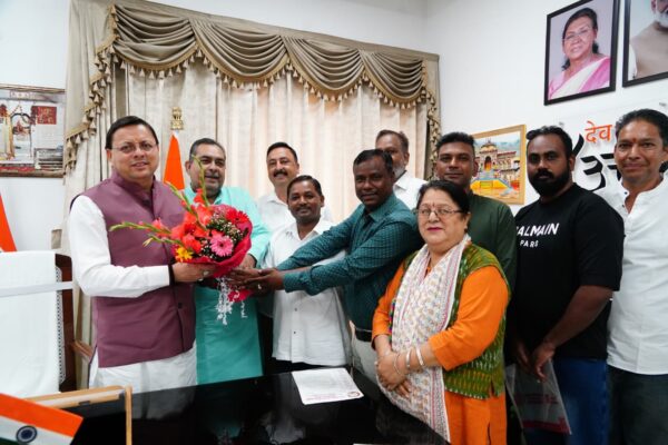 सरकार राज्य में सड़क संपर्क, स्वास्थ्य सुविधाओं, शिक्षा, पर्यटन, पेयजल एवं ऊर्जा जैसे बुनियादी ढांचे को सुदृढ़ करने के लिए लगातार प्रयासरत – मुख्यमंत्री पुष्कर सिंह धामी