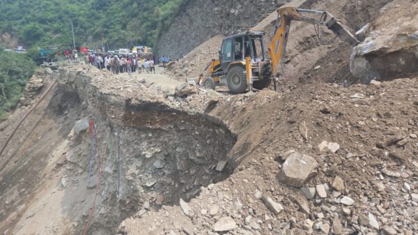 फरासू भूस्खलन जोन : समय रहते अस्थायी ट्रीटमेंट होता तो राष्ट्रीय राजमार्ग नहीं होता वॉशआउट, लगातार शिकायतों के बावजूद एनएच विभाग की लापरवाही पर जिलाधिकारी ने अधिशासी अभियंता को दिए थे स्पष्ट निर्देश, सख़्त कार्रवाई ने एनएच की मनमानी के खिलाफ जगायी उम्मीद