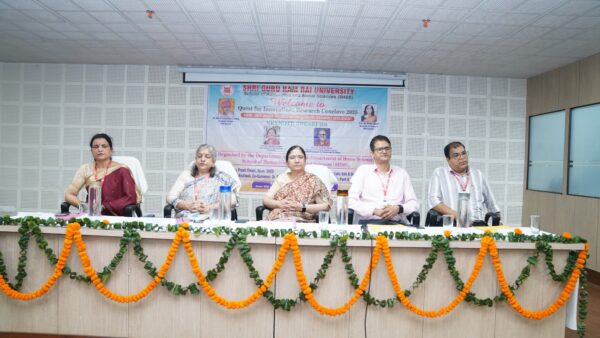 एसजीआरआरयू में रिसर्च कांक्लेव 2025 का आयोजन, नवाचार और सतत विकास का उत्सव, छात्रों ने प्रस्तुत किए विज्ञान और सामाजिक विमर्श पर शोध पत्र